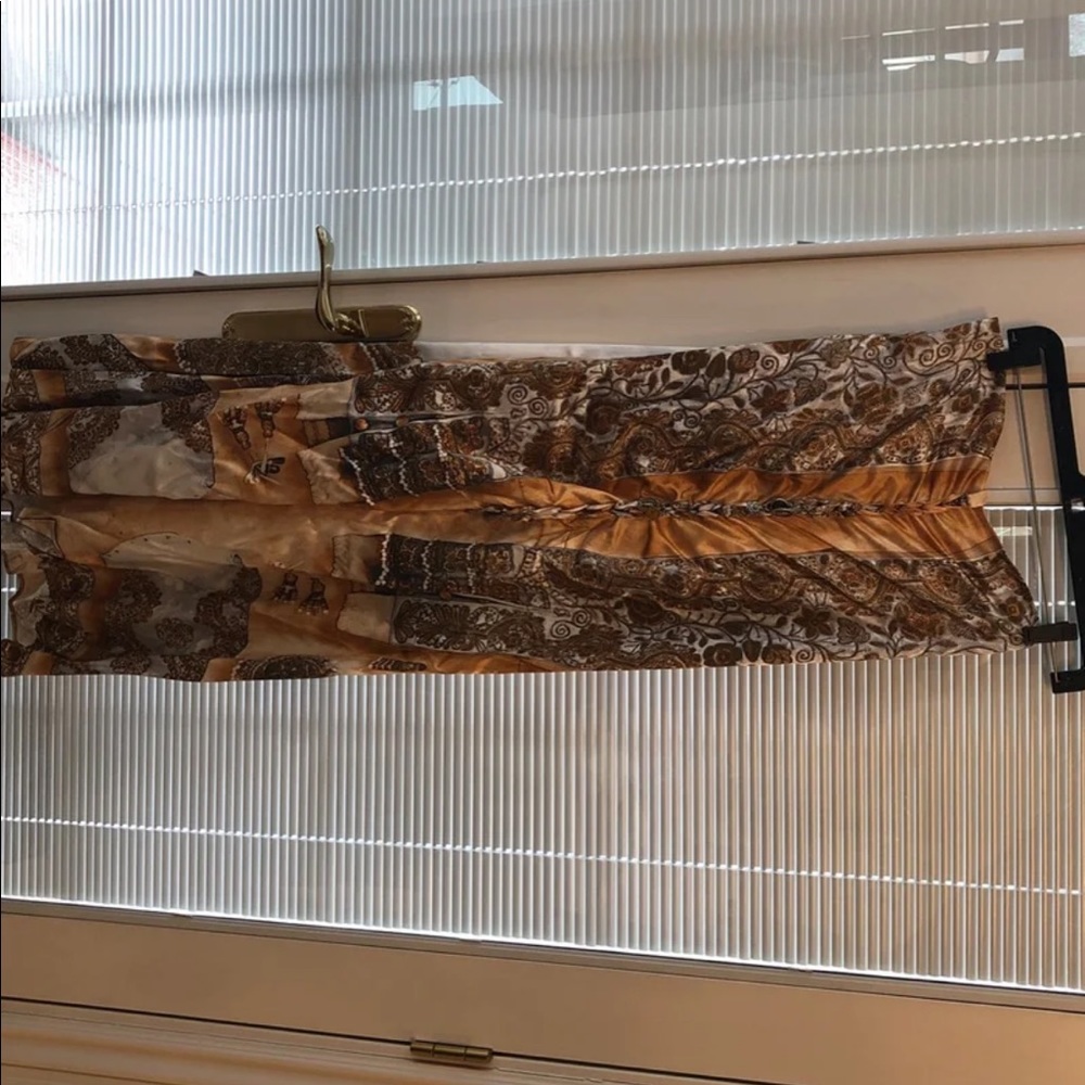 Women long skirt